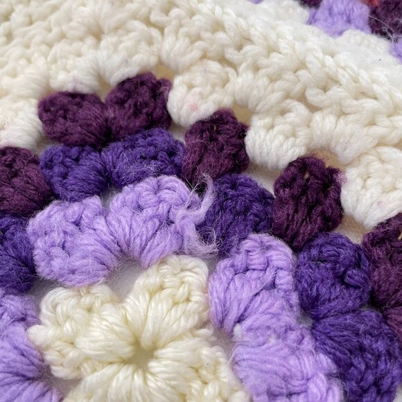 Vintage Granny Square Crochet Blanket 41" x 54" - Picture 10 of 10